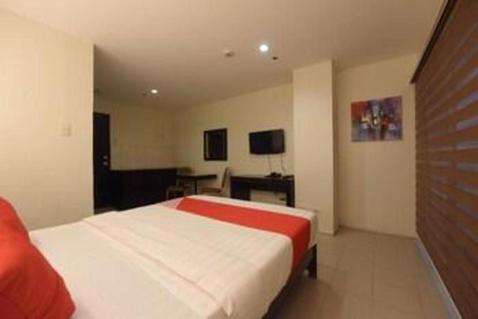 Hotel Oyo 115 Northridge Mansions Ciudad Quezon Exterior foto